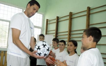 Пушката представя проекта за плувен басейн на 81 СОУ Виктор Юго