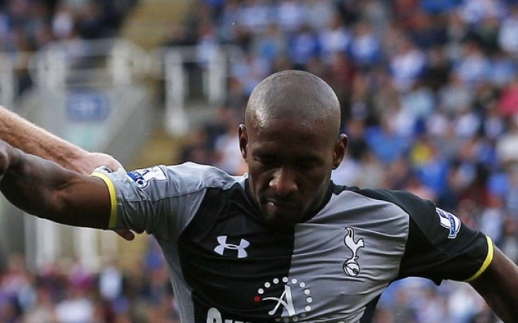 Маймунски скандирания вбесиха Дефоу