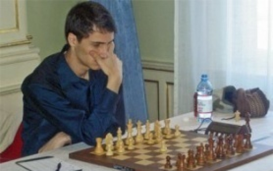 Чепаринов и Стефанова участват на турнир по шахмат в Катар