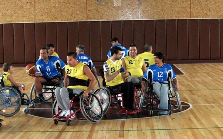 Спортпалас прие баскетболен камп за хора в инвалидни колички