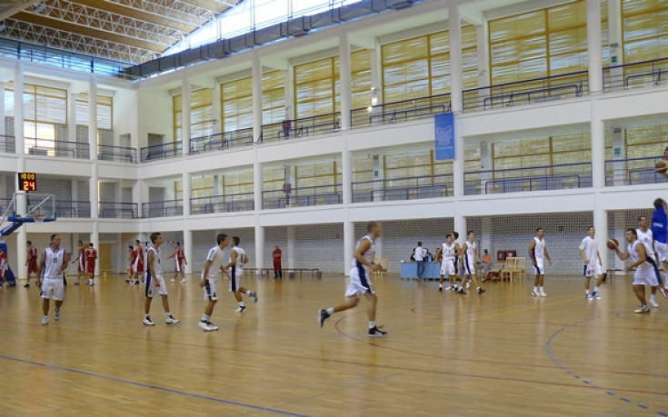 СНИМКИ: Баскетболни легенди и Лукойл откриха спортна зала в Сърбия