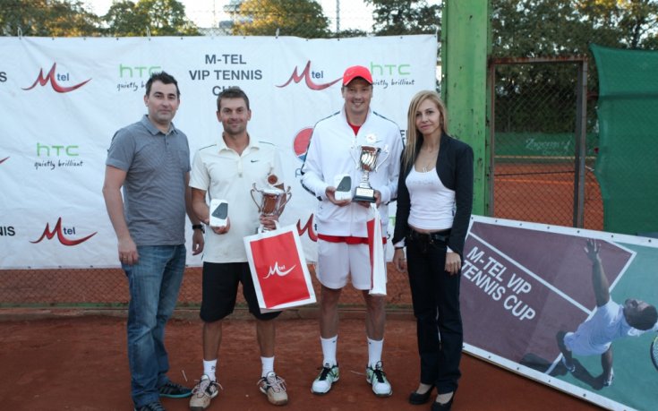 Любо Пенев вдигна купа