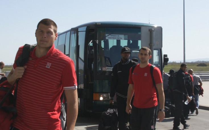 ВИДЕО: Лукойл замина с 11 за Италия, и пожелания да се прибере чак в събота