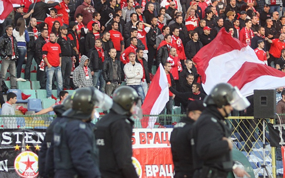 Завишиха санкциите за спортно хулиганство