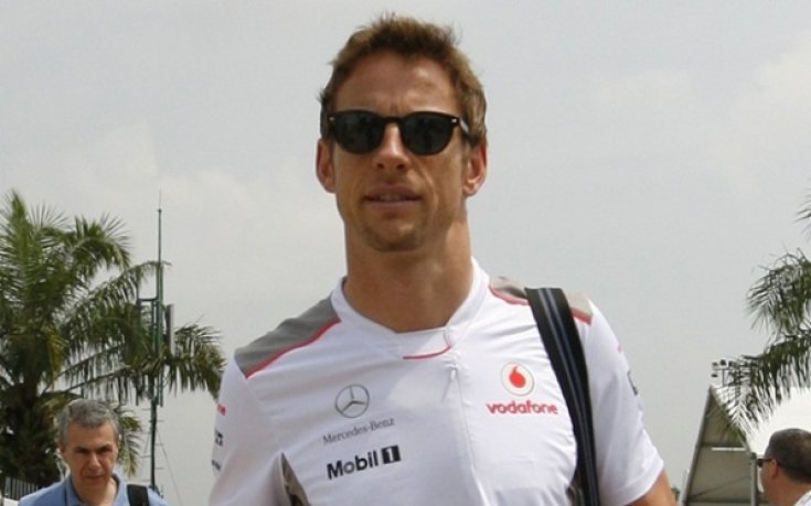 Наказват Бътън с 5 места назад за Гран При на Япония