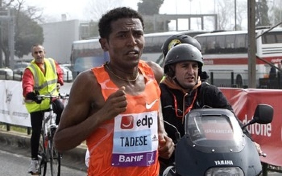 Тадесе от Еритрея спечели за пети път световната титла по полумаратон