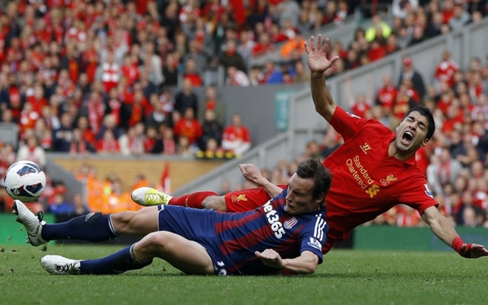 ВИДЕО: Ливърпул пак се изложи на Анфийлд, Тотнъм би Вила