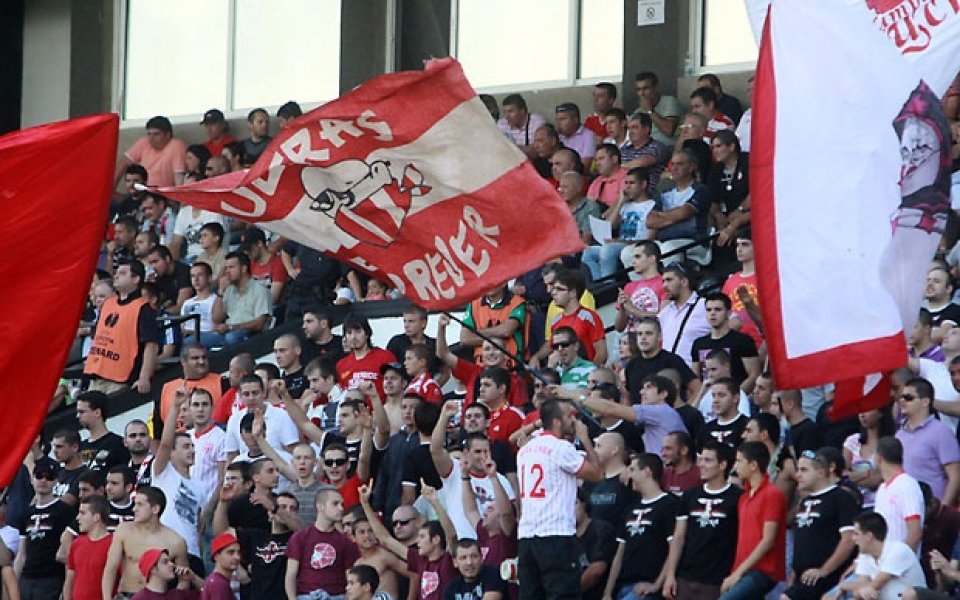 ЦСКА пуска фенове в сектор 