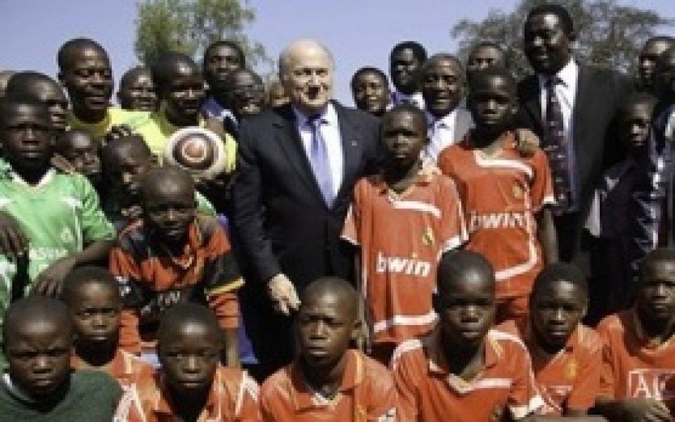 Скандалът в Зимбабве се разраства