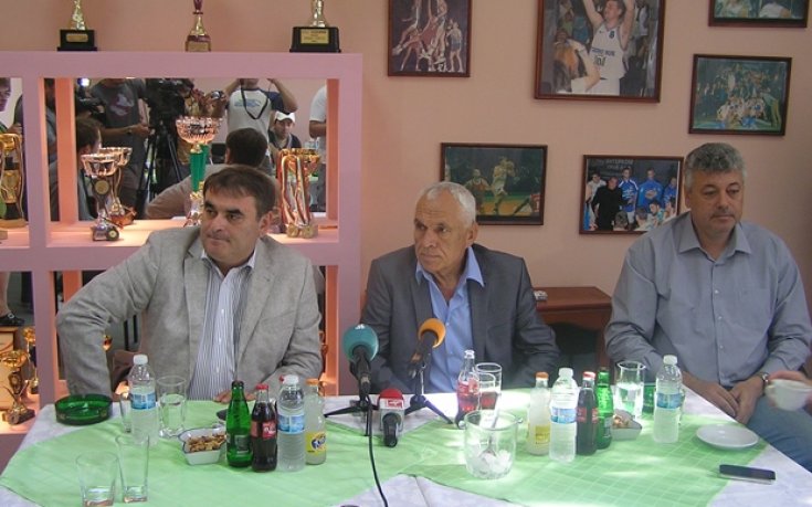 Босът на Черно море Папазов: В клуба се работи професионално