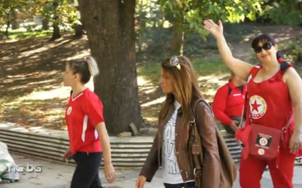 ВИДЕО: Вижте феновете на ЦСКА и Левски преди дербито