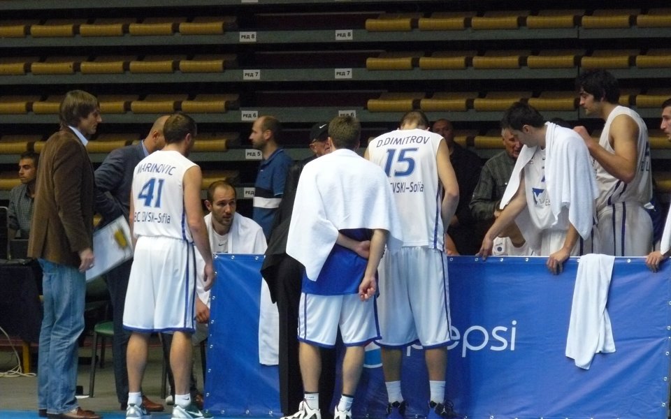 Тити вкарва методите на Любо Пенев в Левски