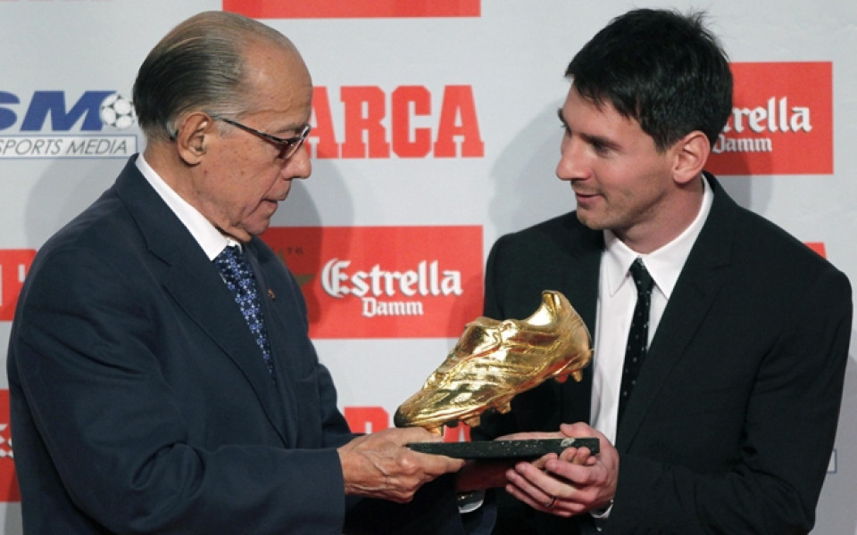 ВИДЕО: Лео Меси получи Златната обувка за рекордните 50 гола за сезон