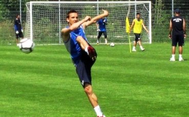 Веско Минев с цял мач при разгром със 7:0 в Турция, Сърмов бие с 5:0