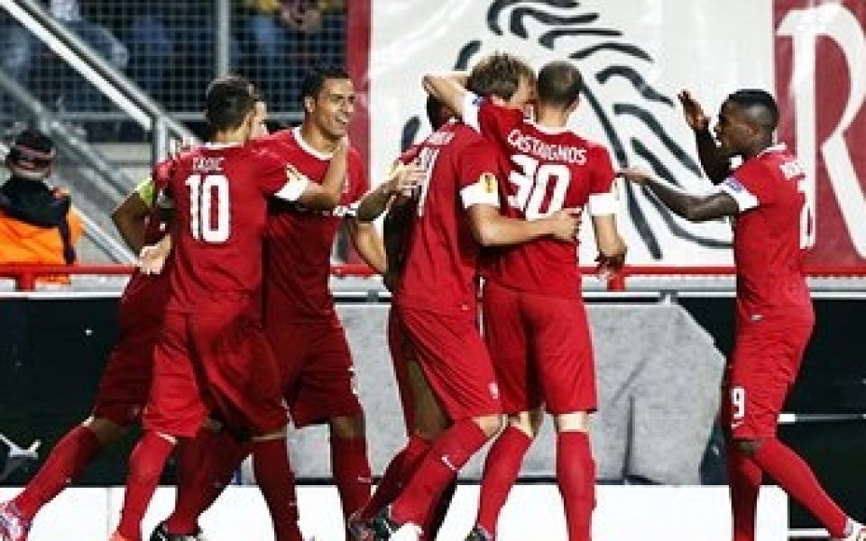 Твенте се върна към победите с Михайлов на вратата