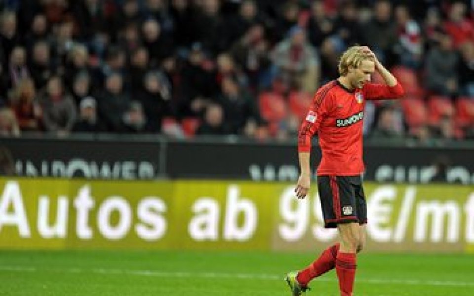 Байер потрепери, но взе трите точки срещу Фортуна