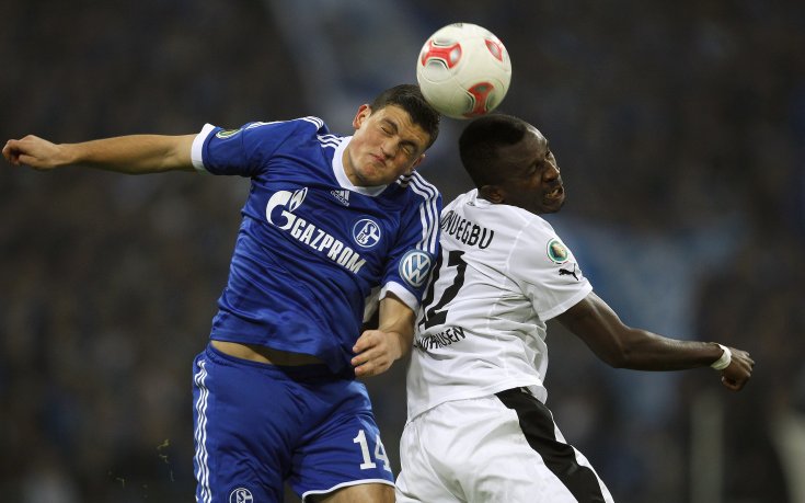 Гръцки защитник на Шалке 04 под въпрос за мача с Арсенал