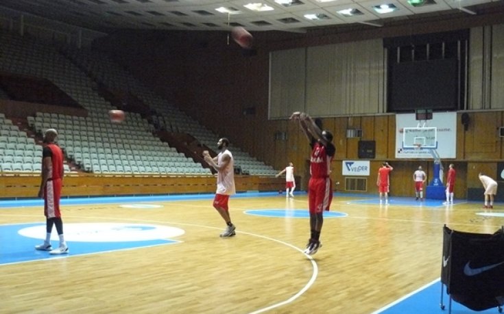 СНИМКИ: Концентрация и самочувствие в лагера на Лукойл преди първия евромач в София