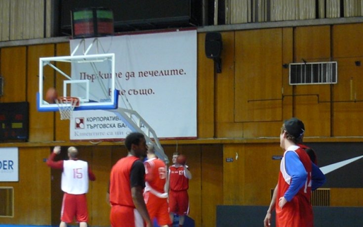 СНИМКИ: Концентрация и самочувствие в лагера на Лукойл преди първия евромач в София