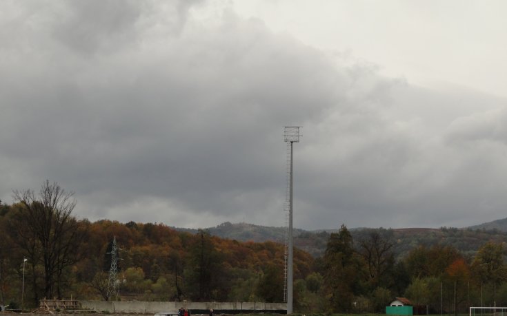 СНИМКИ: В Трявна започнаха строеж на нов стадион за 3 000 зрители и помощни терени