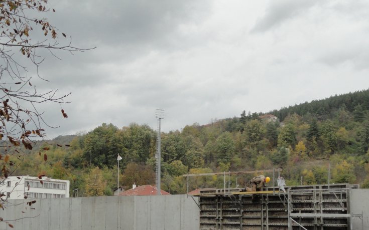 СНИМКИ: В Трявна започнаха строеж на нов стадион за 3 000 зрители и помощни терени