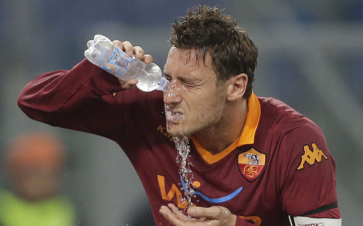 Рома без Стекеленбург и Лобонт, но с Тоти срещу Лацио