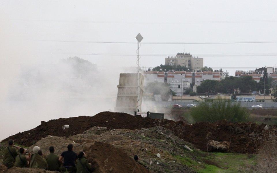 Стадион в ивицата Газа бе разрушен след поредна израелска атака