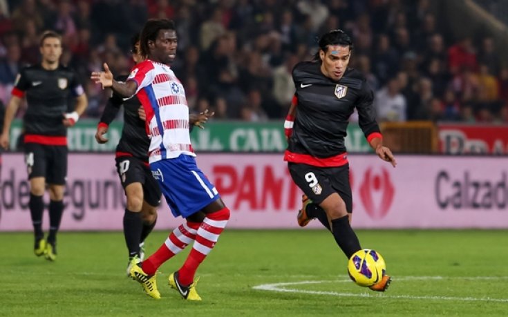 ВИДЕО: Атлетико издържа в Гранада, взе десета победа