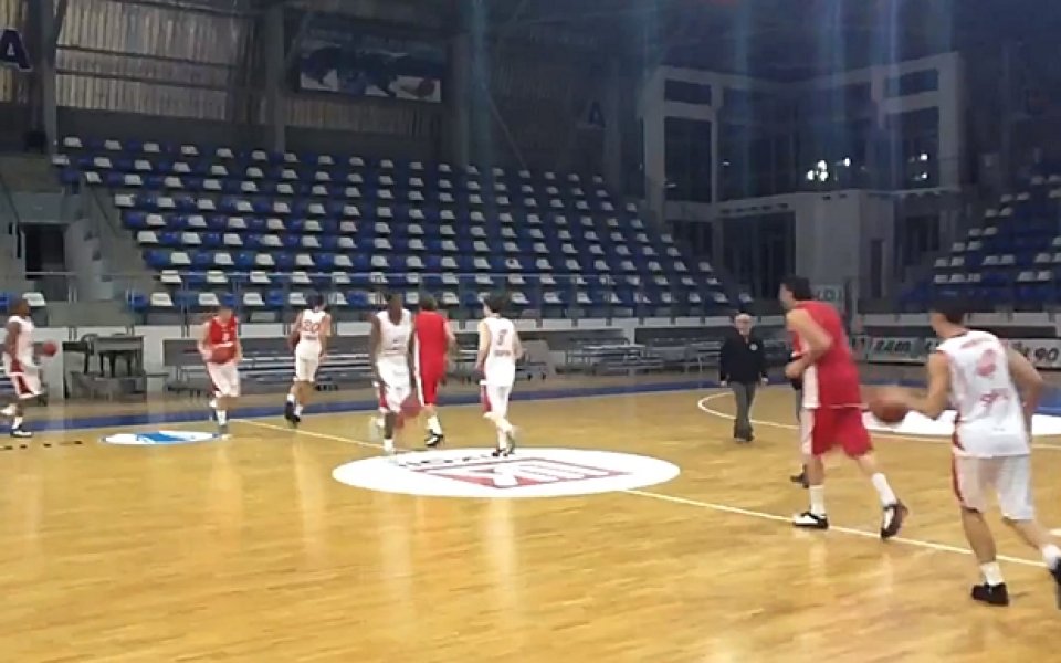 ВИДЕО: Билбао си получи екипите сутринта, тренира снощи с тези на Лукойл