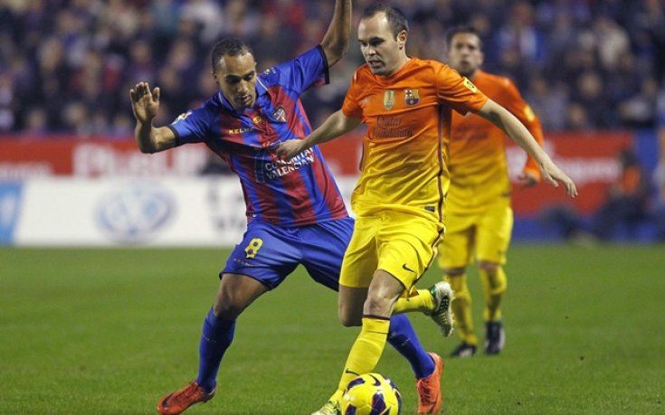 ВИДЕО: Феноменален Иниеста, Барса се откъсна на 11 точки пред Реал Мадрид