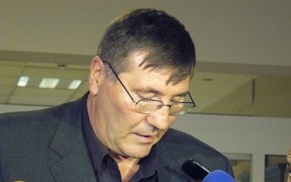 Везенков предложи Тити за селекционер, Глушков: Божков е предложението за жените