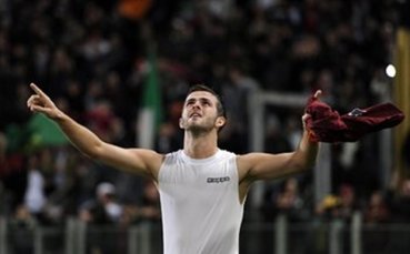 Барса следи Миралем Пянич от Рома