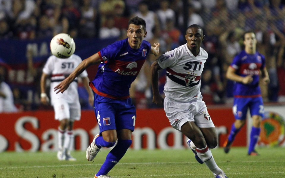 Тигре и Сао Пауло не излъчиха победител в първата среща от финала за трофея