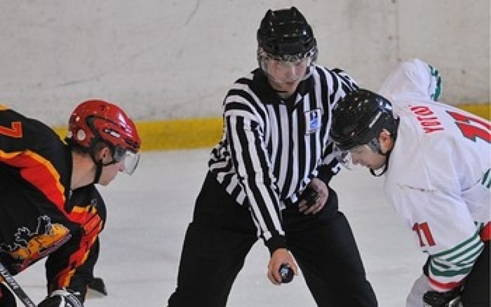 Отложиха мач от втория кръг на хокейното първенство