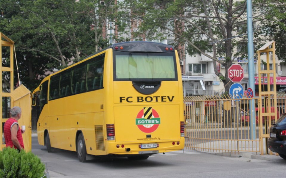 Паласуелос отпадна от групата на Ботев Пд за мача с Етър