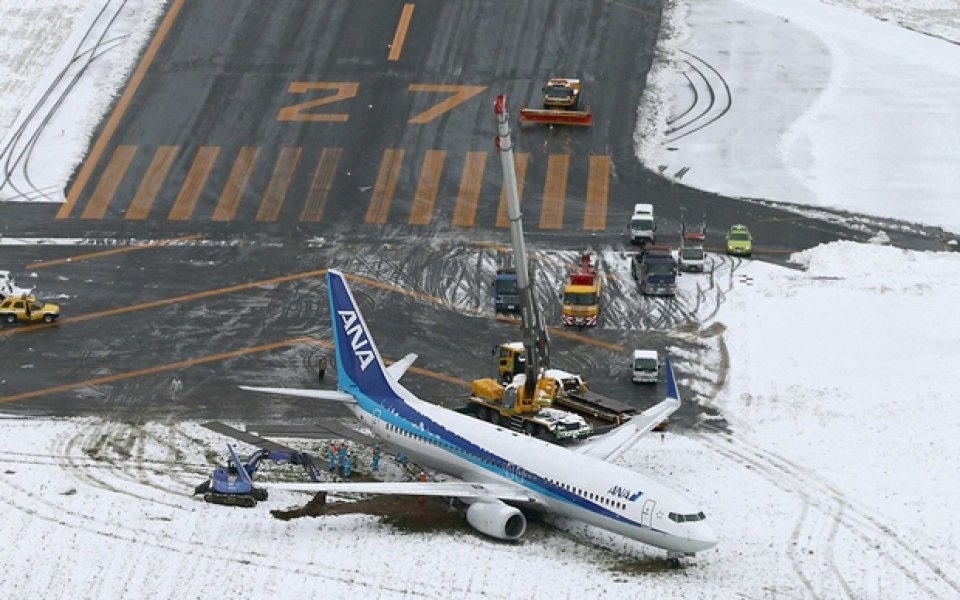 Авио-блокада за волейболистите на Габрово