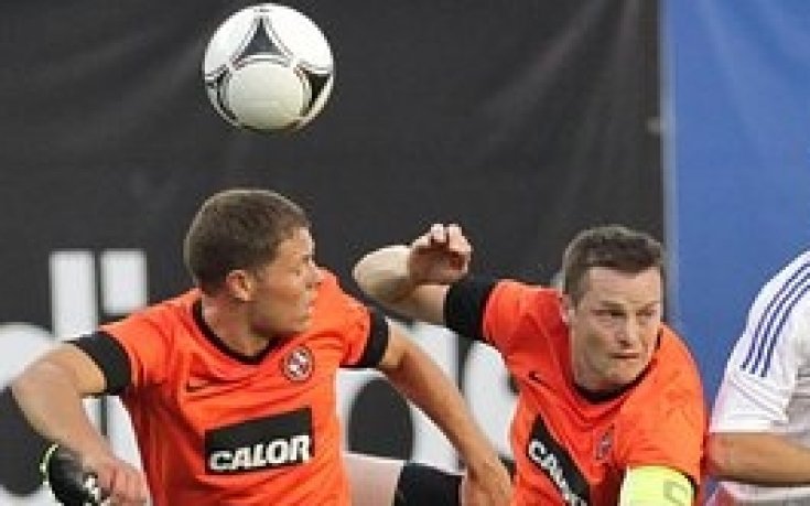 Юнайтед би с 3:0 в дербито