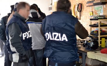 Двама от задържаните футболисти в Бургас са  организатори на незаконни залагания