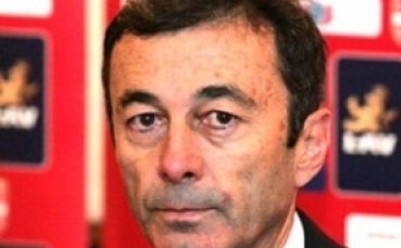 Пламен Марков игра и за двата отбора в бенефиса за 90 години футбол в Севлиево