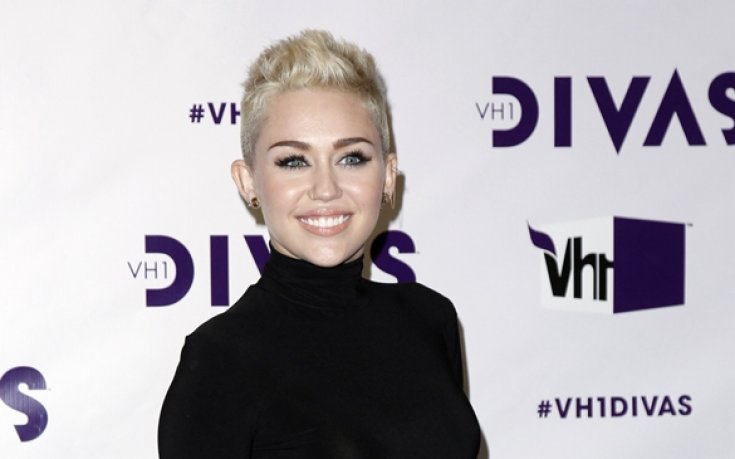 СНИМКИ: Шеметни баскетболни гаджета на сцената на Дивите на VH1