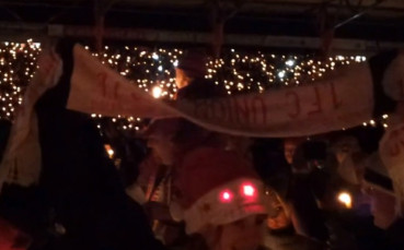 ВИДЕО: Уникално шоу - 22 500 фена на Унион Берлин пеят заедно коледни песни