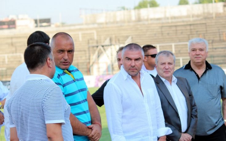 2012-та през погледа на Гонг, българският крах в Европа - месец юли...