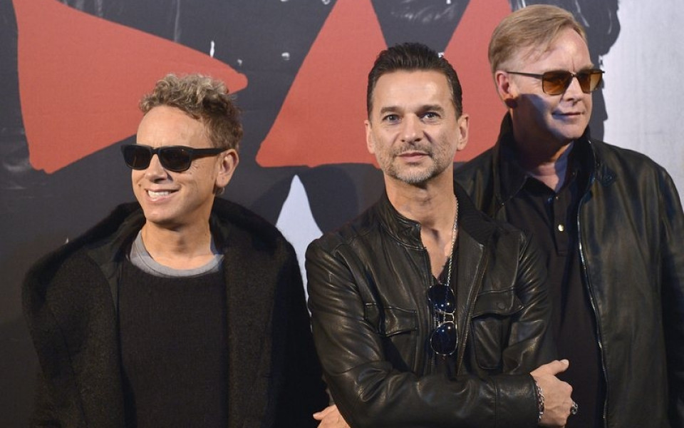 Depeche Mode спъва Франция в мача с Гърция