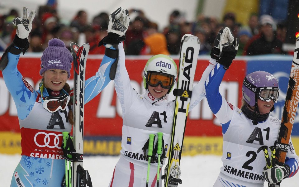 Австрийка спечели последния гигантски слалом за 2012-та