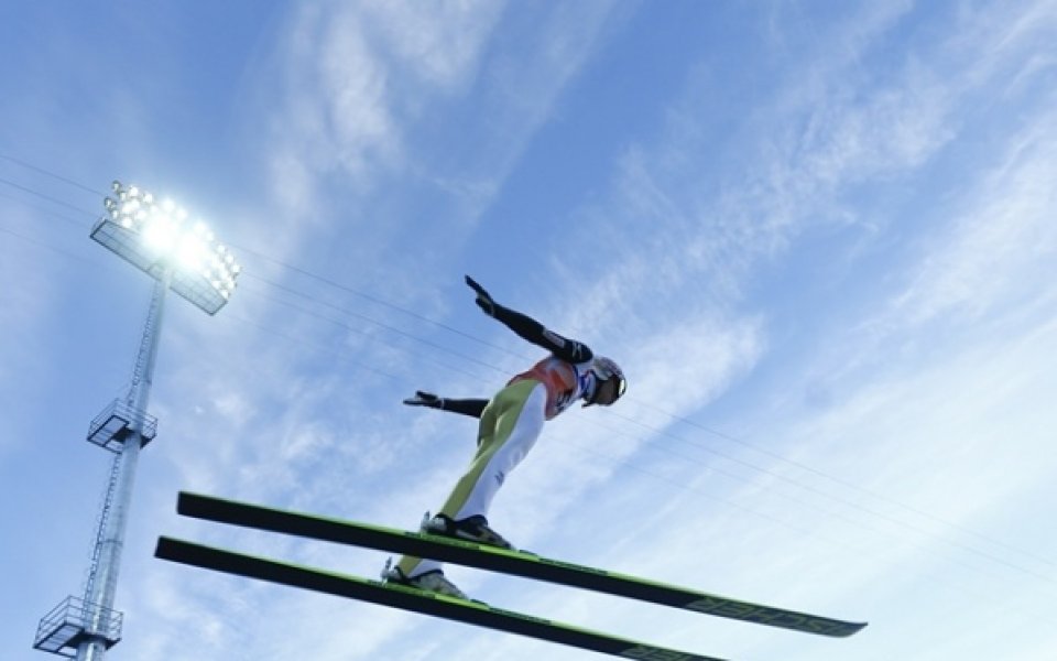 Якобсен спечели първото състезание на 