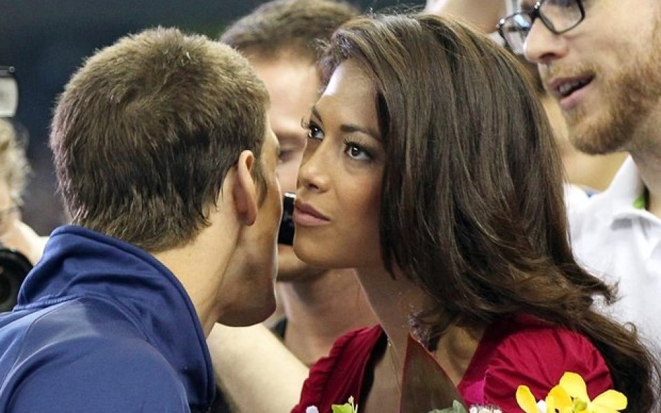 Внимание, дами: Майкъл Фелпс отново е свободен