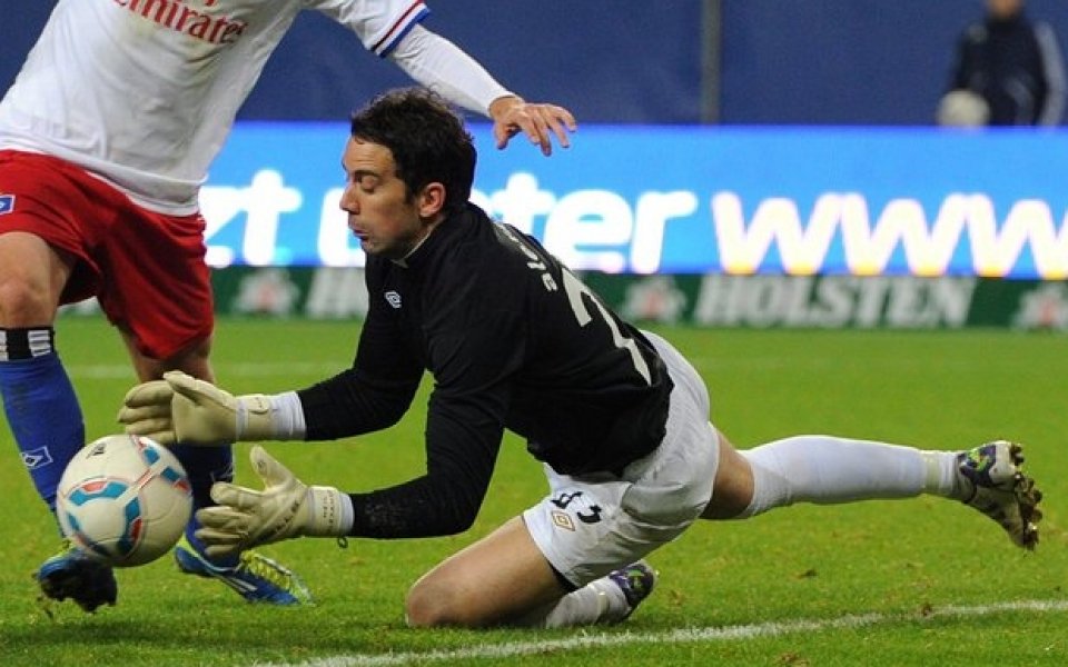 ВИДЕО: Невероятен вратарски автогол закопа Рейнджърс