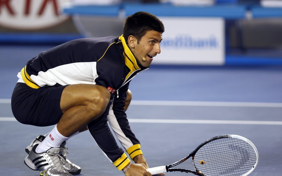 ВИДЕО: Ноле пак тренира с момиченце в Мелбърн