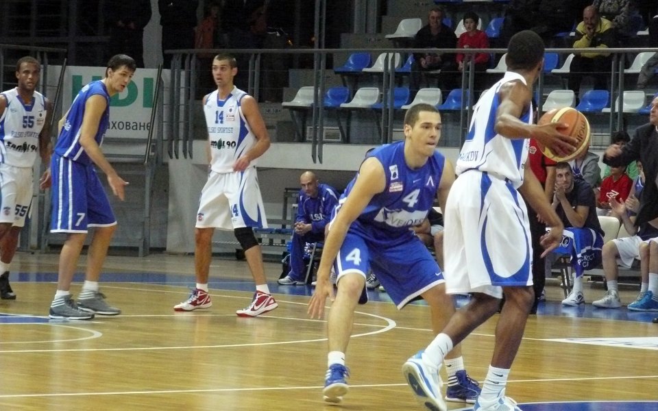 Мач Левски-Рилски открива Топ 6 на Балканската лига във вторник