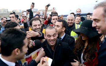 Снайдер: Горд съм да бъда играч на Галатасарай, искам веднага да науча турски